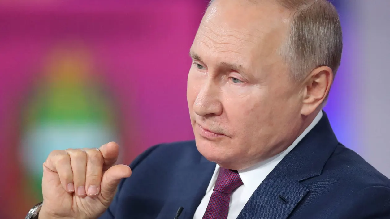 Putin admits Russian inflation is an ‘alarming signal’ and the economy is ‘overheating’