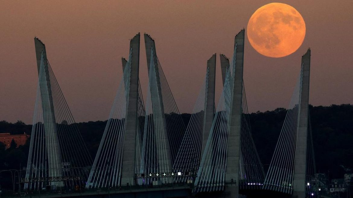 The First Supermoon of 2025 Appears in the Sky, When Will It Appear Again?