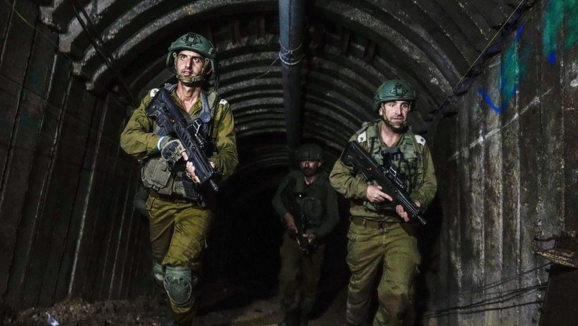 Israeli troops kill three militants while dismantling a tunnel in Rafah.